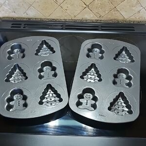 Wilton Festive Cookie Mold Set